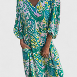 Vestido Maxi Bohemio Carmina con Escote en V y Estampado Abstracto