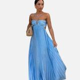 Vestido Maxi con Cuello Halter Plisado y Detalle de Espalda Abierta