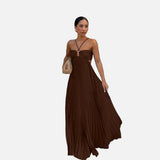 Vestido Maxi con Cuello Halter Plisado y Detalle de Espalda Abierta