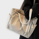 Lora.- Bolsa de hombro
