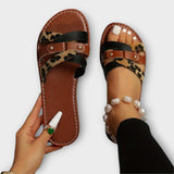 Sandalias cruzadas de leopardo