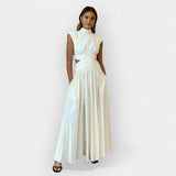 Vestidos elegantes con cortes