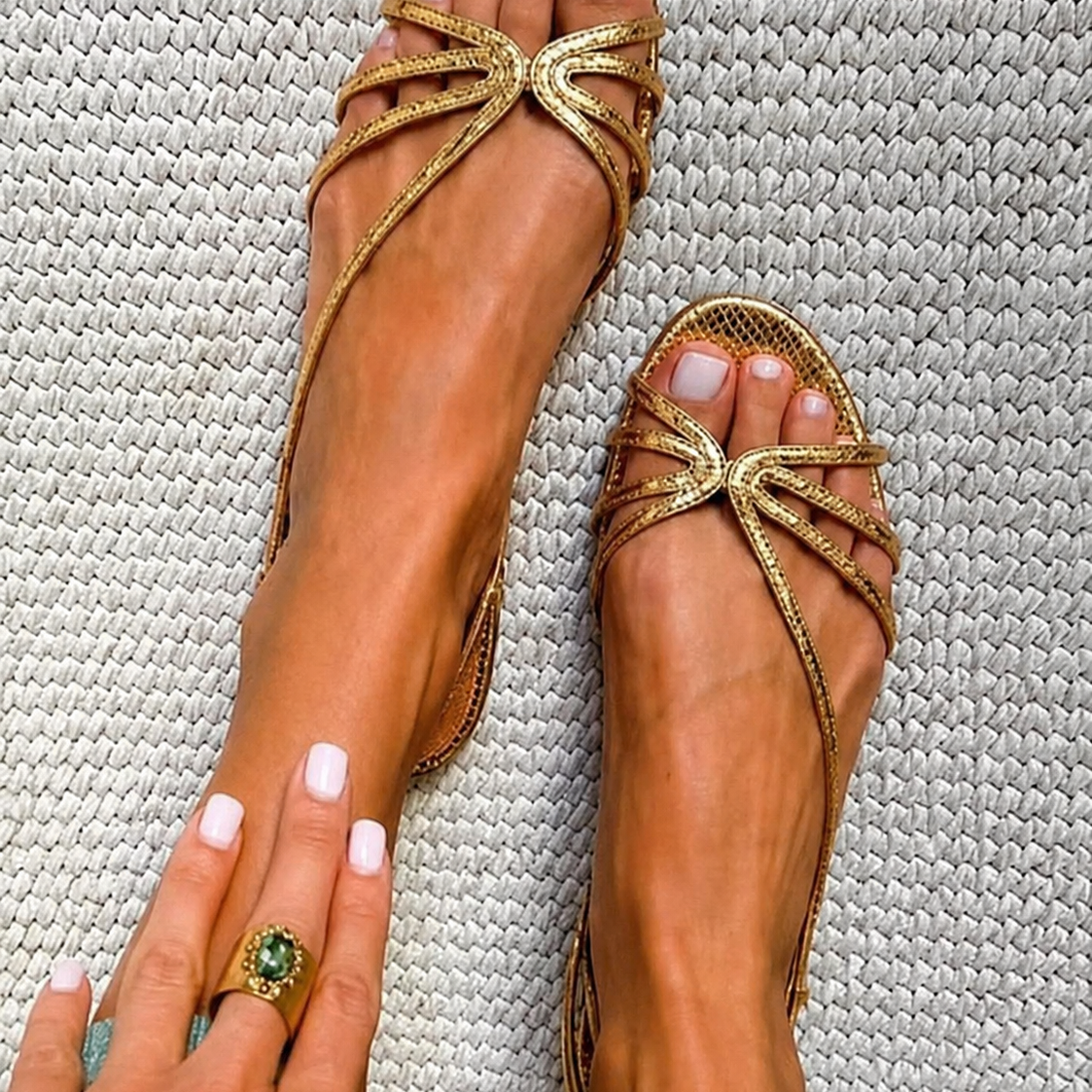 Maria - Sandalias Doradas Elegancia de Verano