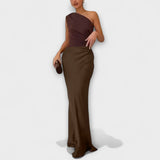 Elegante vestido maxi de un solo hombro