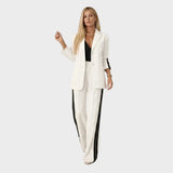 Ewa - Conjunto con blazer ajustado