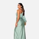 Elegante vestido maxi de invitada de boda formal