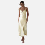 Vestido Maxi de Satén con Detalle de Tirantes Delicados