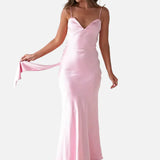 Vestido Maxi de Satén con Detalle de Tirantes Delicados