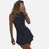 Vestido mini de lunares sin mangas para mujer con cintura ajustada