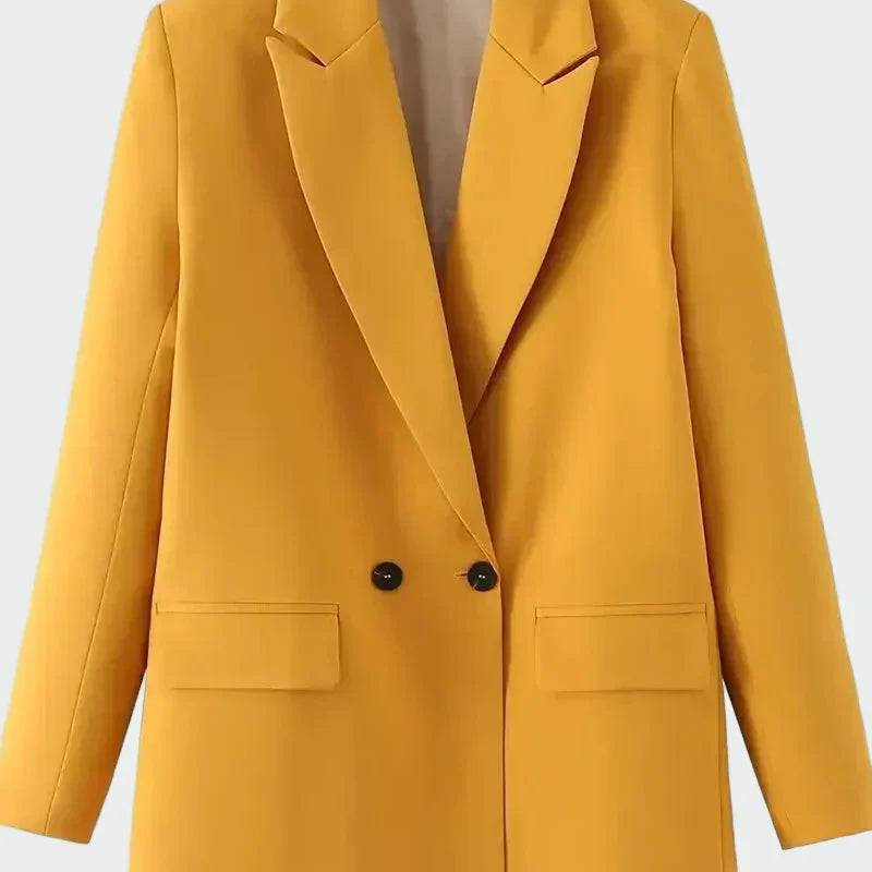 Saco oversized es una prenda moderna