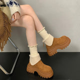 Jazmin | Modelo de botas con plataforma gruesa y diseño minimalista para un invierno elegante