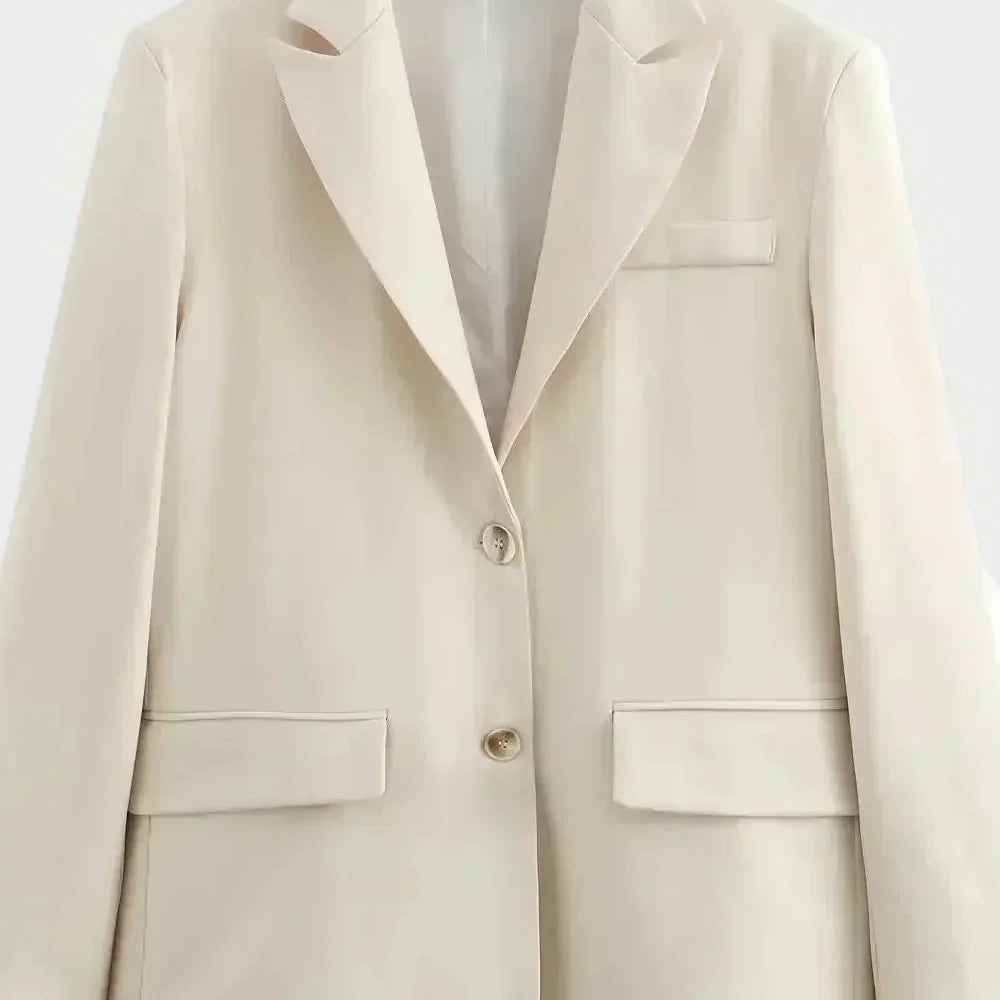 Saco oversized es una prenda moderna