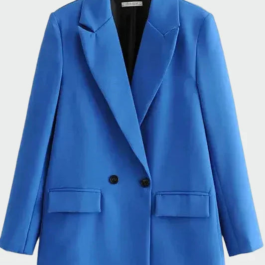 Saco oversized es una prenda moderna