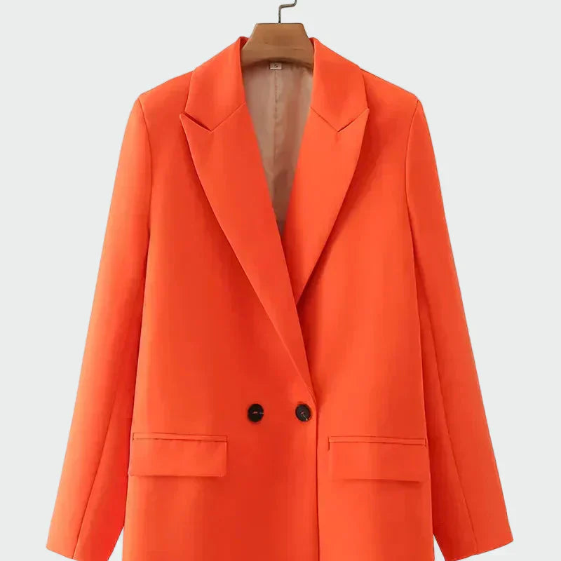 Saco oversized es una prenda moderna