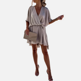 Vestido mini drapeado con escote en V y mangas cortas sueltas para mujer