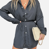 Vestido camisero negro elegante para mujer