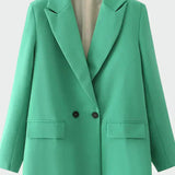 Saco oversized es una prenda moderna
