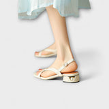Evelyn - Sandalias Planas Elegantes Minna con Excelente Adorno