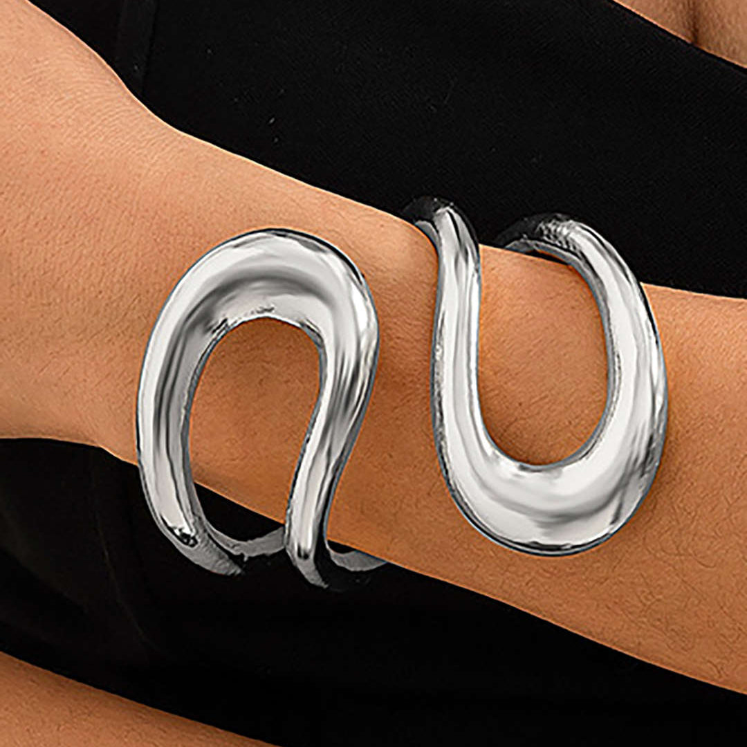 Pulsera Asimétrica Recortada